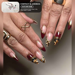 Relaxed polished nail set